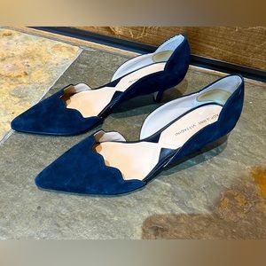 Adrienne Vittadini Navy Short Pumps - Size 8